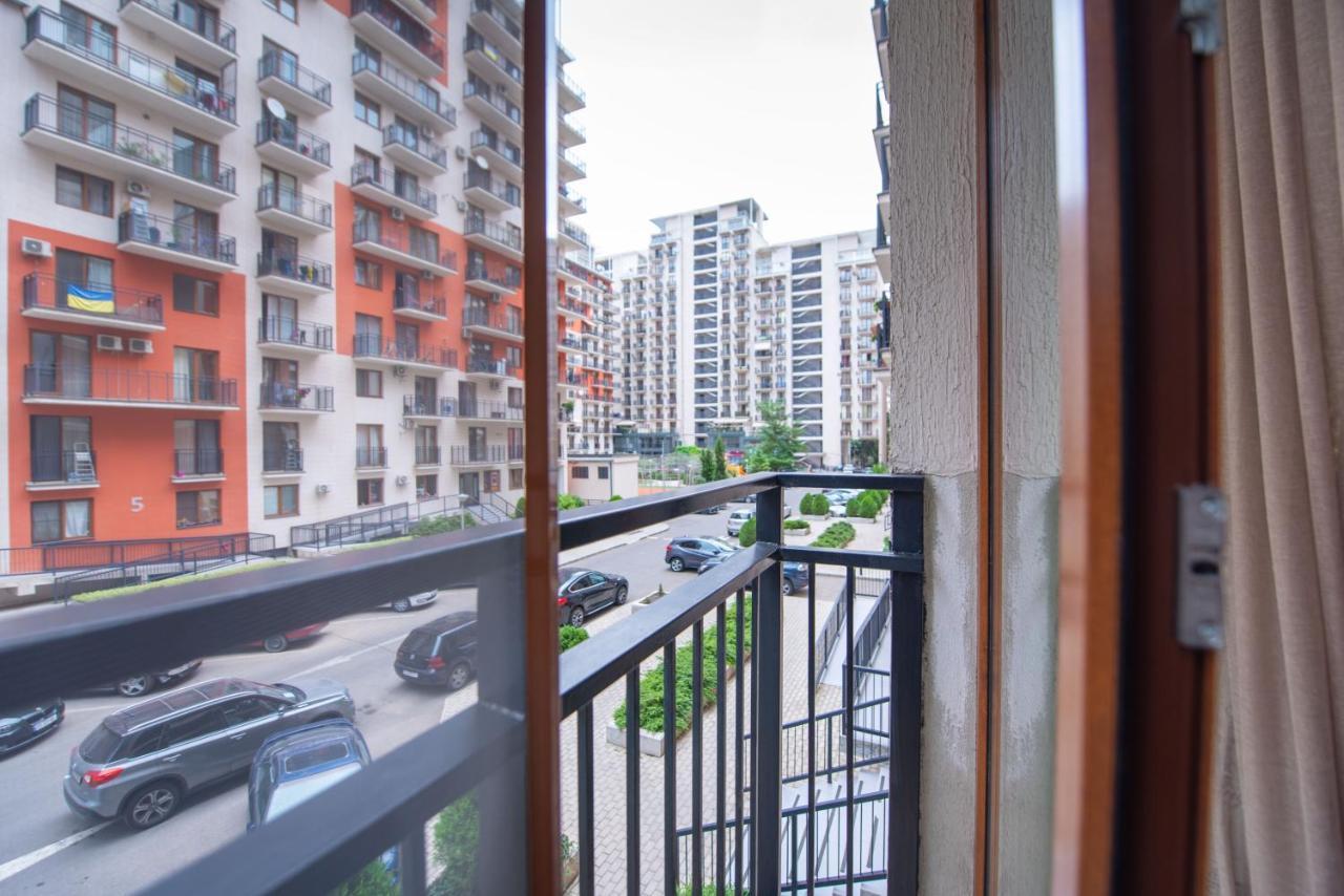 Gg Home - Cozy 2-Bedroom Apartment On Givi Kartozia Tbilisi Exterior foto